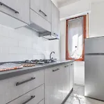 Casa Claudia A Daire Porto Azzurro